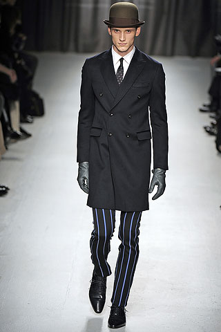 Moschino / - 2009-2010