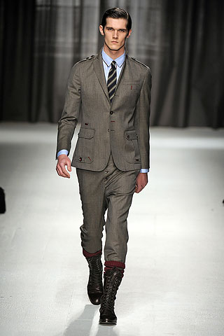 Moschino / - 2009-2010