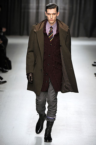 Moschino / - 2009-2010