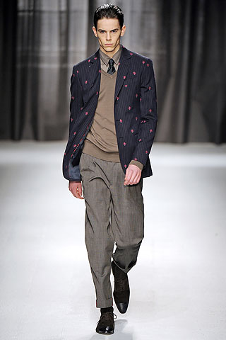 Moschino / - 2009-2010