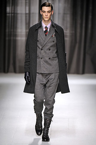 Moschino / - 2009-2010