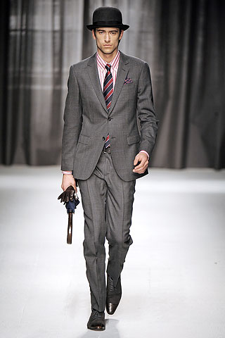 Moschino / - 2009-2010