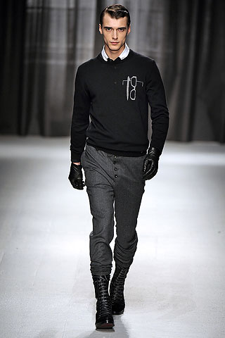 Moschino / - 2009-2010