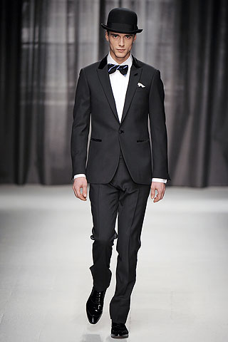 Moschino / - 2009-2010