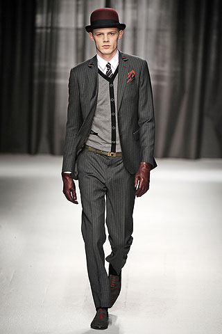 Moschino / - 2009-2010