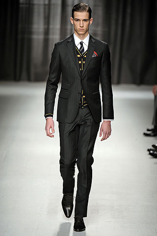 Moschino / - 2009-2010