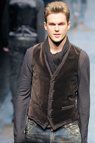 Dolce & Gabbana / - 2010-2011