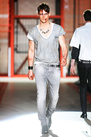 Dsquared2 / - 2010-2011