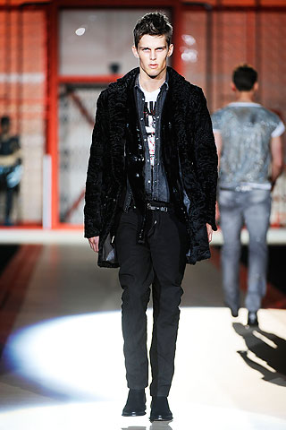 Dsquared2 / - 2010-2011