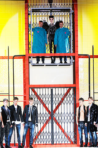 Dsquared2 / - 2010-2011