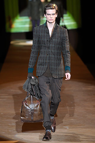 Etro / - 2010-2011