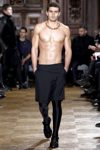 Givenchy / - 2010-2011