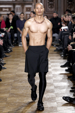 Givenchy / - 2010-2011