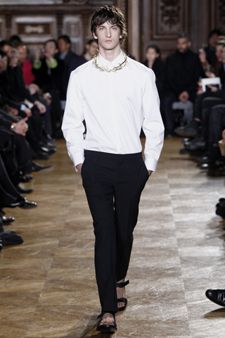 Givenchy / - 2010-2011