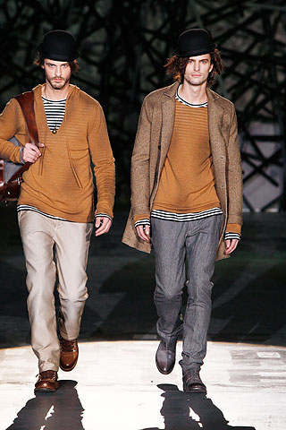 Iceberg / - 2010-2011