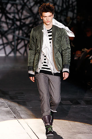 Iceberg / - 2010-2011