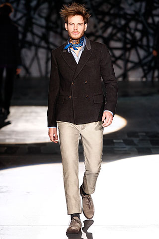 Iceberg / - 2010-2011