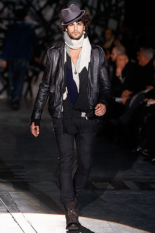 Iceberg / - 2010-2011