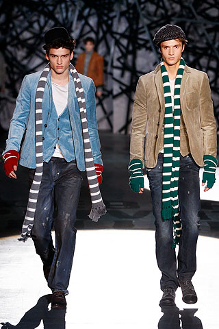 Iceberg / - 2010-2011