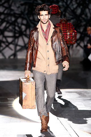 Iceberg / - 2010-2011