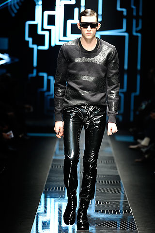 Versace / - 2010-2011