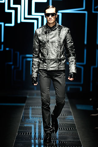 Versace / - 2010-2011