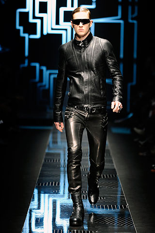 Versace / - 2010-2011