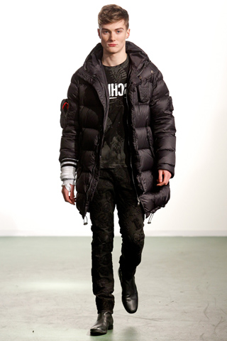 Moschino / - 2011-2012