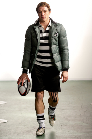 Moschino / - 2011-2012