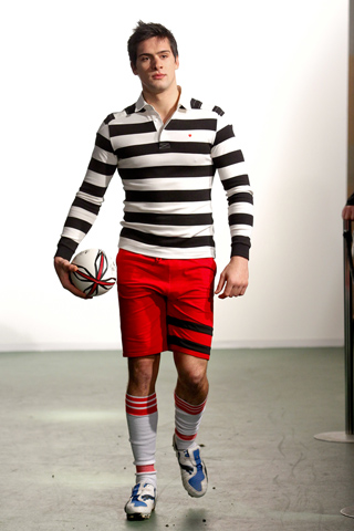 Moschino / - 2011-2012