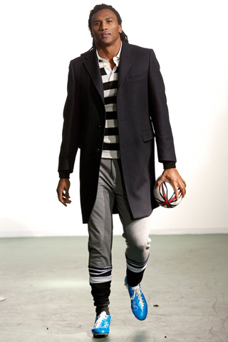 Moschino / - 2011-2012