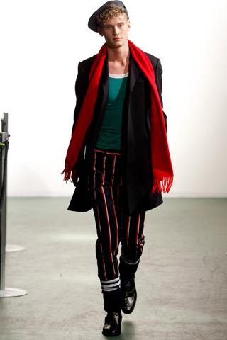 Moschino / - 2011-2012