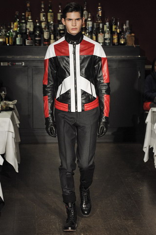 Moschino / - 2013-2014