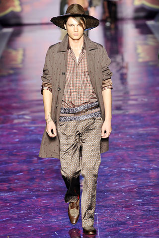 Etro / - 2009