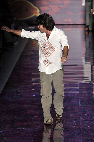 Etro / - 2009