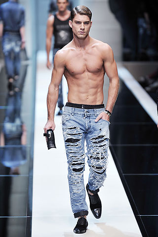 Dolce & Gabbana / - 2010