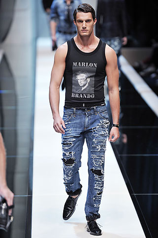 Dolce & Gabbana / - 2010