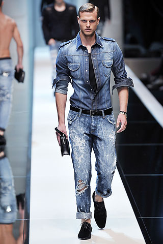 Dolce & Gabbana / - 2010