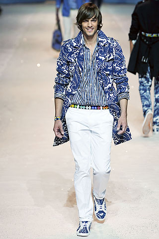 Etro / - 2010
