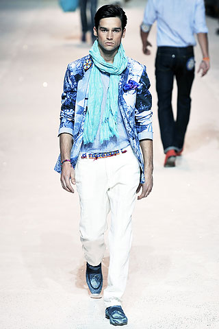 Etro / - 2010