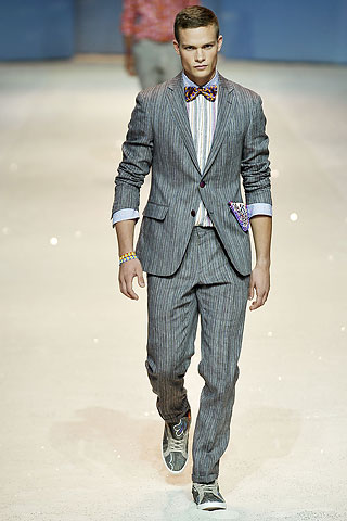 Etro / - 2010