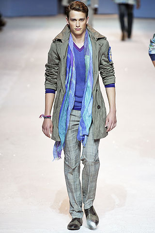 Etro / - 2010