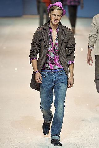 Etro / - 2010