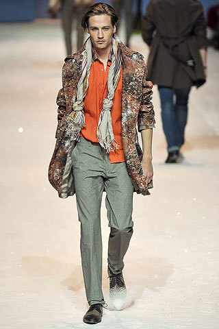 Etro / - 2010
