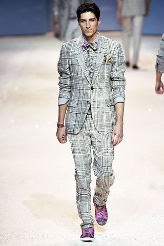 Etro / - 2010