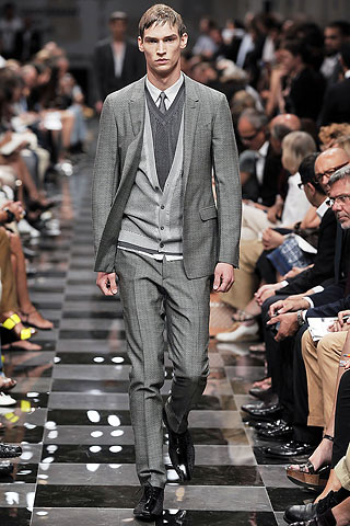 Prada / - 2010