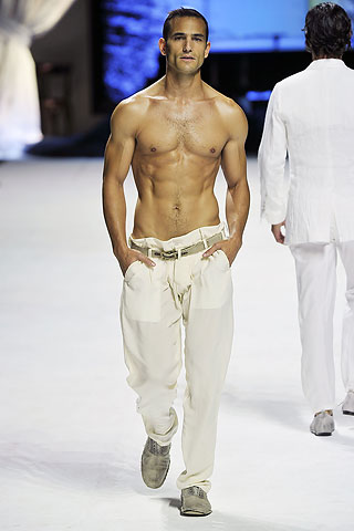 Dolce & Gabbana / - 2011