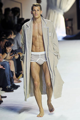 Dolce & Gabbana / - 2011