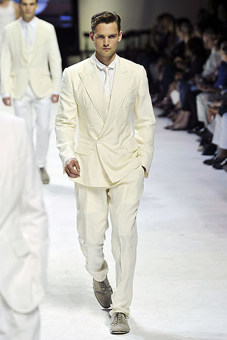 Dolce & Gabbana / - 2011