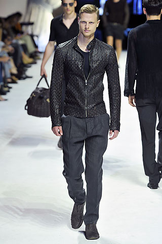 Dolce & Gabbana / - 2011